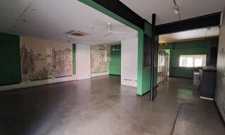 Commerce  153 m² à louer à Saint-Paul (97460)