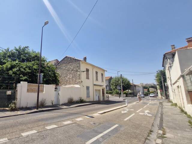 Maison À Vendre Avignon Extra-Muros, 63 m², 2 chambres, jardin clos — photo du bien