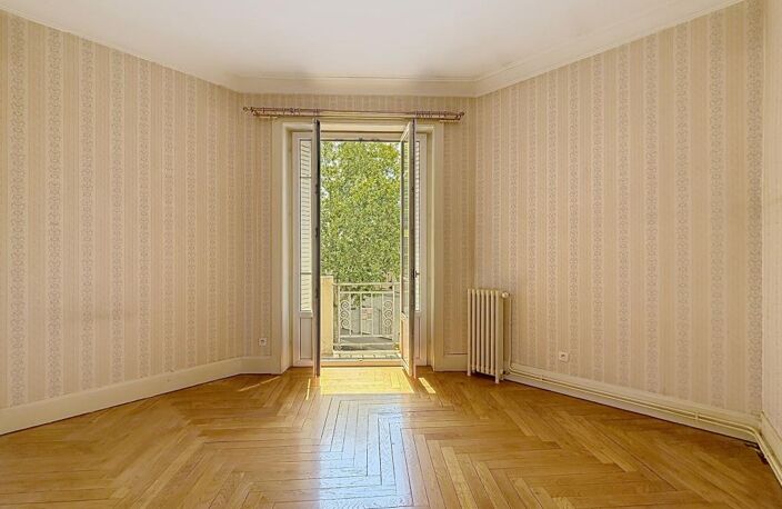 Exclusivité ORPI – Lyon 6e Bellecombe – Appartement de caractère 122 m² – 3/4 chambres – Ascenseur — photo 3