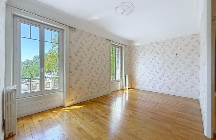 Exclusivité ORPI – Lyon 6e Bellecombe – Appartement de caractère 122 m² – 3/4 chambres – Ascenseur — photo 4