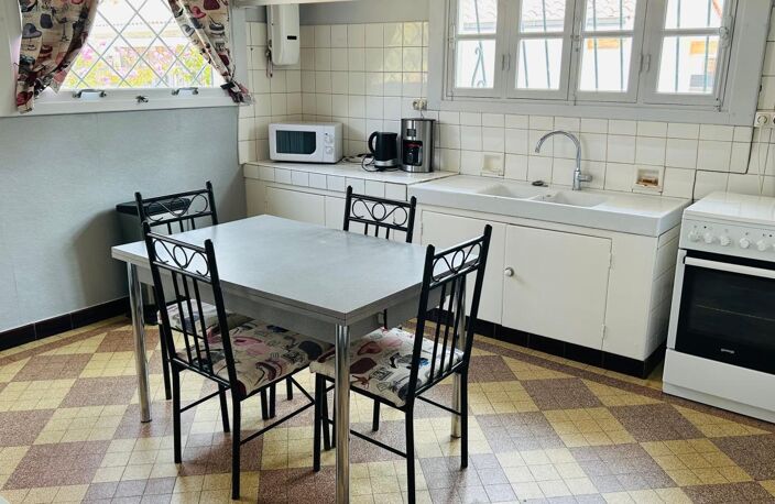 Maison à vendre à La Teste-de-Buch – 3 chambres, jardin et beau potentiel — photo 3