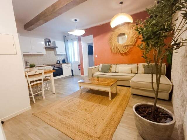 Appartement À Vendre — photo du bien