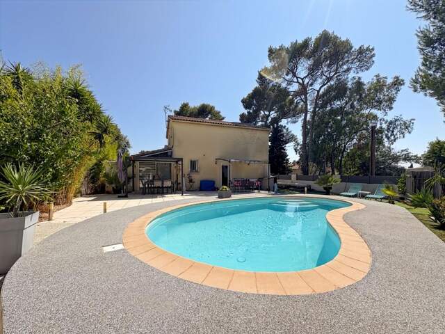 Maison avec logement indépendant, piscine et terrain de 800 m² – La Garde — photo du bien