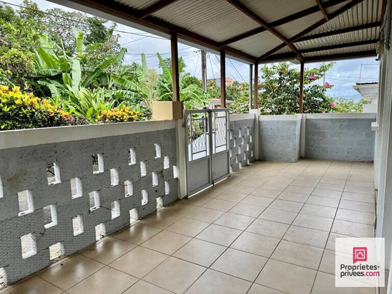 NOUVEAUTÉ - EXCLUSIVITÉ - Maison F4 lumineuse avec terrasse - Fort-de-France — photo 1