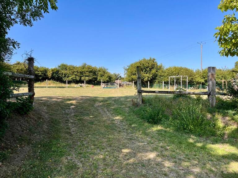 TREPREL superbe terrain de 2320 m2 — photo 1