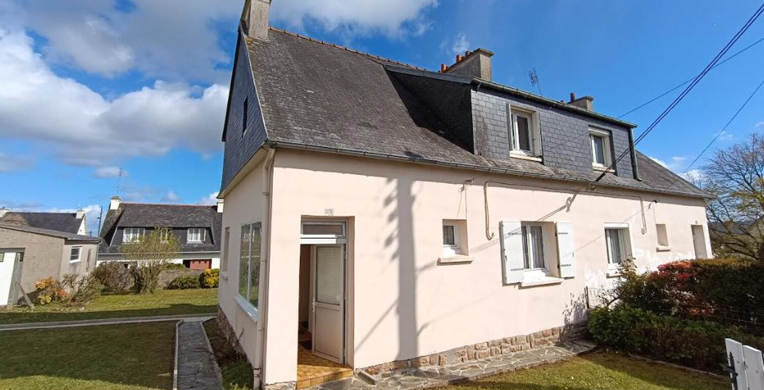 29520 Châteauneuf du Faou maison mitoyenne au calme 3 chambres cuisine salon bureau et garage — photo 1