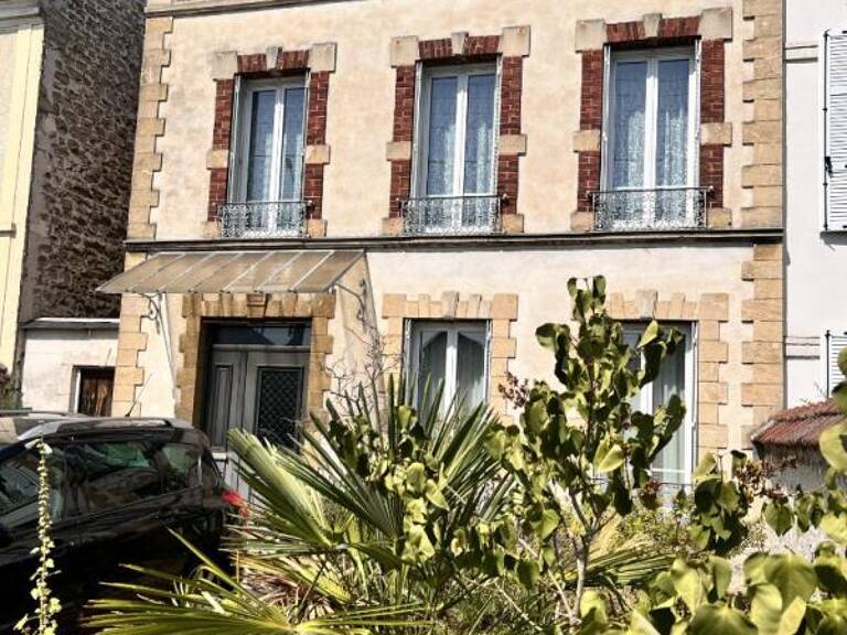78200 MANTES LA JOLIE, Maison 7 pièce (s) 130 m2, 4 chambres , jardin clos de murs, sous-sol total — photo 1