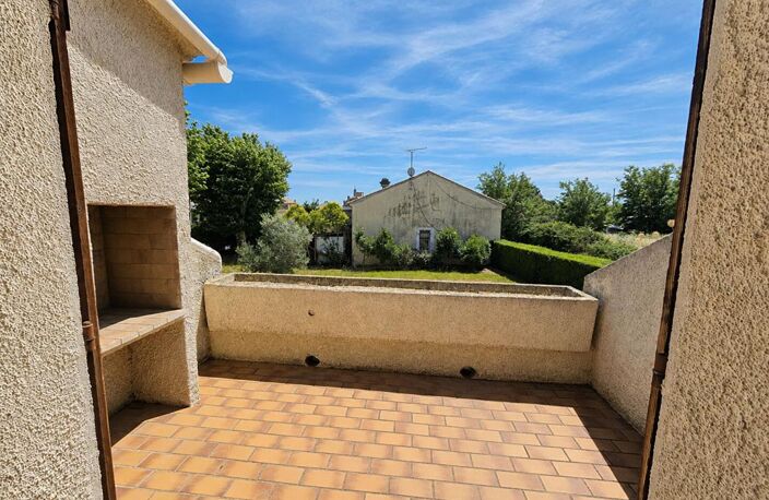 Appartement T2 avec mezzanine, terrasse et parking privatif à Capestang — photo 3