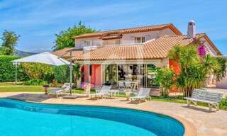 Maison 7 Pièces 301 m² à vendre à Le Rouret (06650)