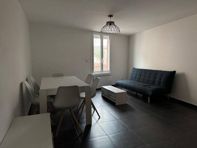Appartement À Louer — photo 1
