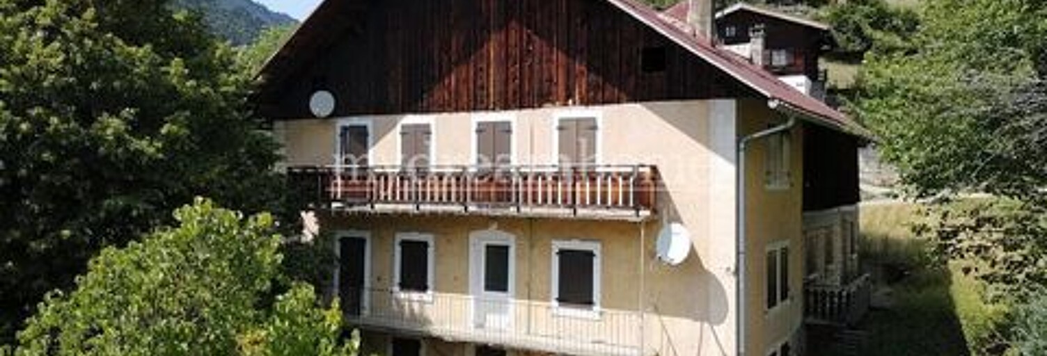 Maison 15 Pièces 400 m² à vendre à Flumet (73590)