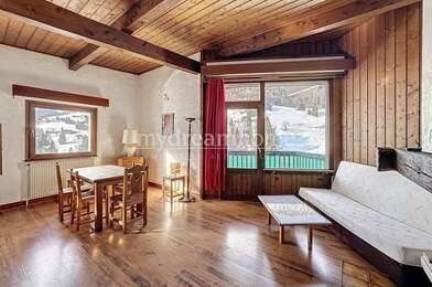 Appartement 4 pièces 248000 €