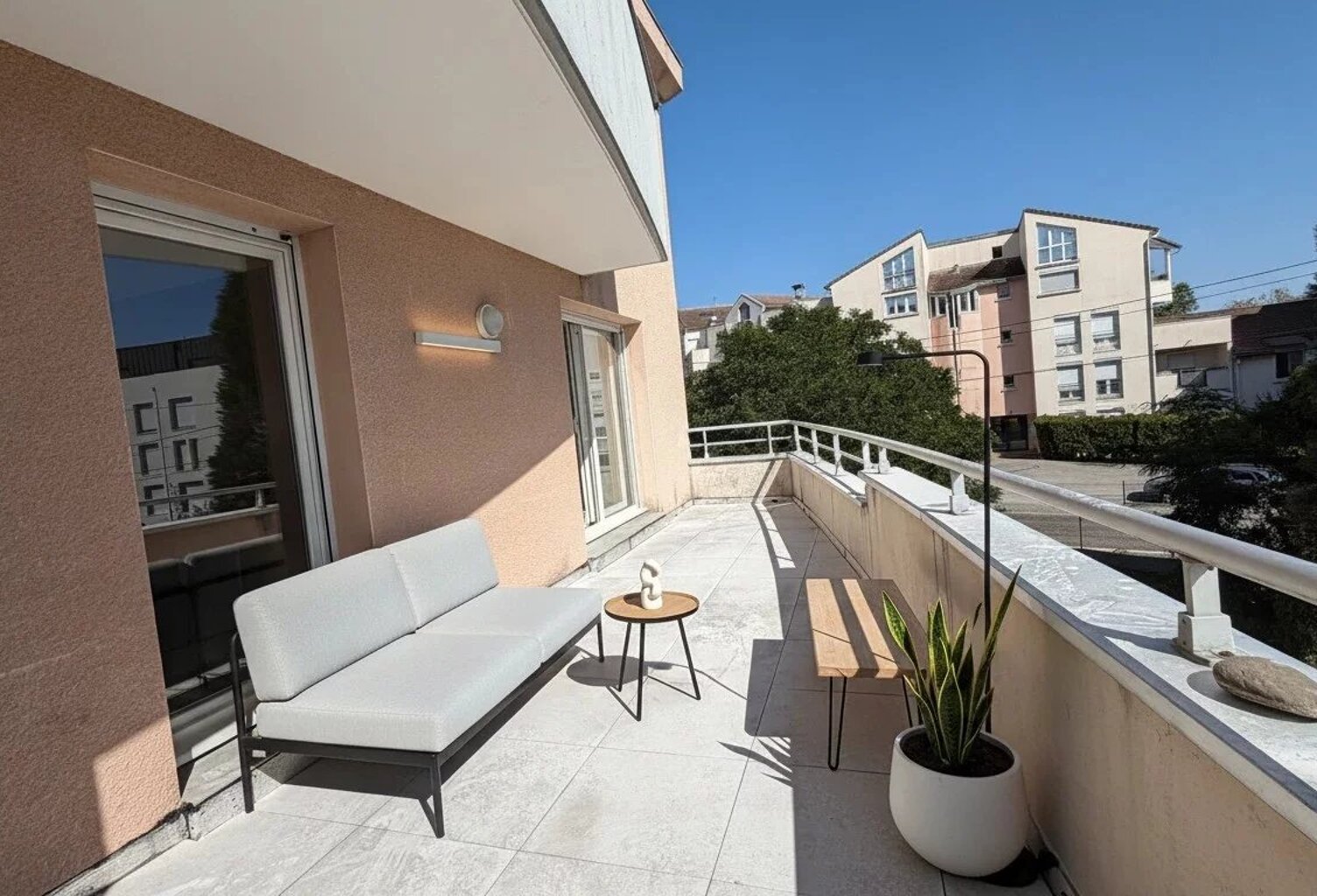 EXCLUSIVITÉ – APPARTEMENT T3 DE 70 M² AVEC TERRASSE, PARKING ET CAVE – BESANÇON, SECTEUR BOULOIE — photo 1
