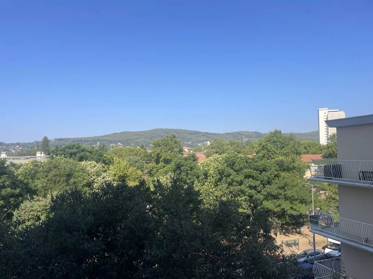 APPARTEMENT T4 AU CŒUR DE DRAGUIGNAN DE 70,39 M² — photo 1