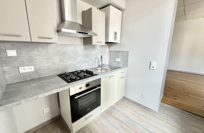 Appartement T2 - 41 M2 - Entièrement rénové - Cuisine aménag — photo 5