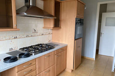 Appartement 5 pièces 796 €