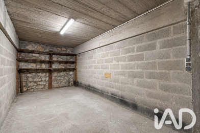 Garage  33000 €