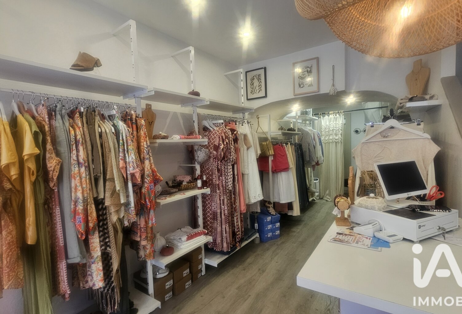 Vente Habillement, Textile 50 m&sup2; — photo 1