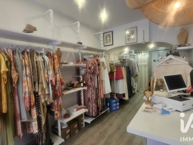 Vente Habillement, Textile 50 m&sup2; — photo du bien