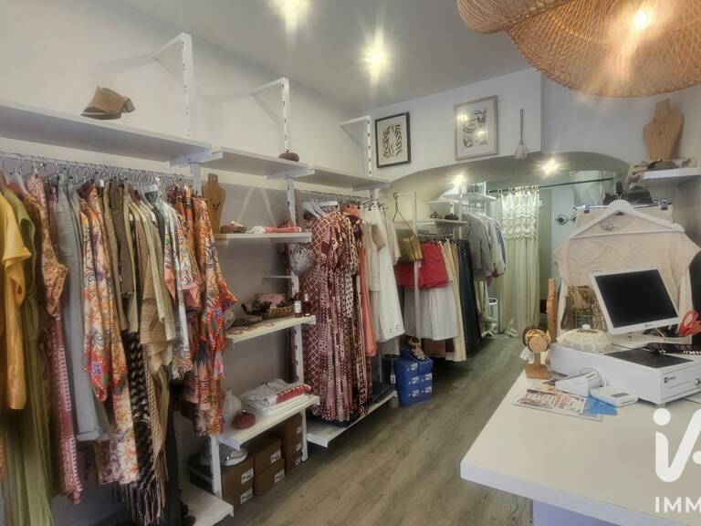 Vente Habillement, Textile 50 m&sup2; — photo 1