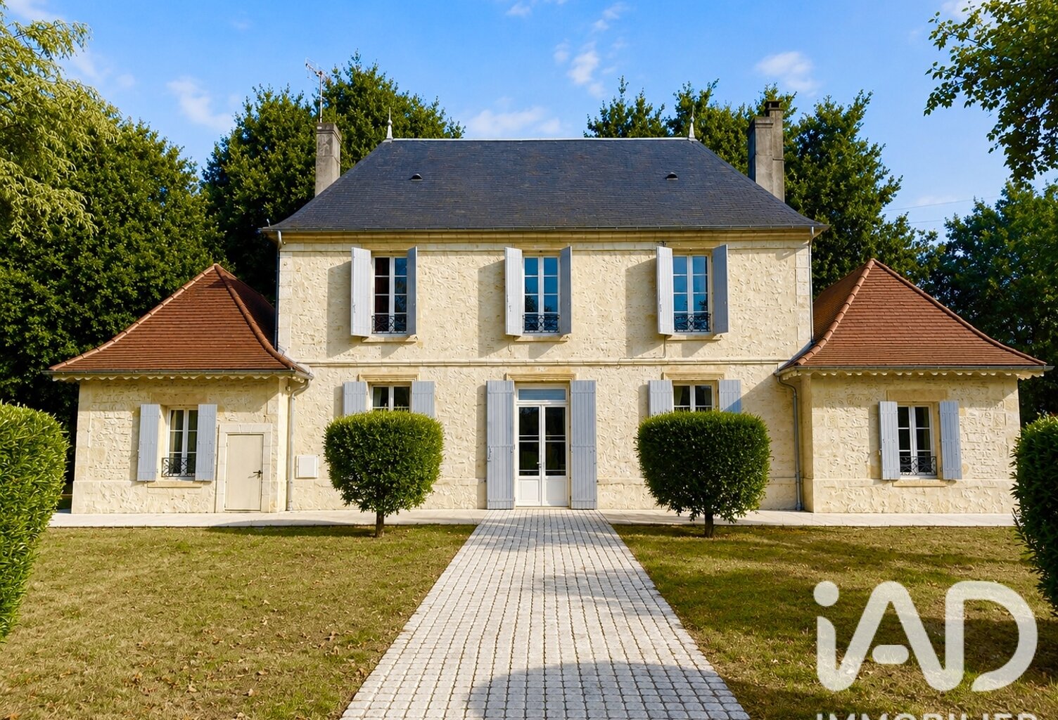 Vente Maison/villa 8 pièces — photo 1