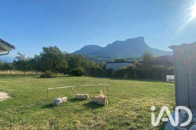 Terrain  181000 €