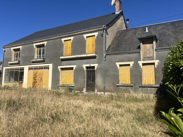 Maison de bourg avec dépendance et terrain — photo du bien