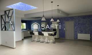 Maison 8 Pièces 278 m² à vendre à Lusignan (86600)