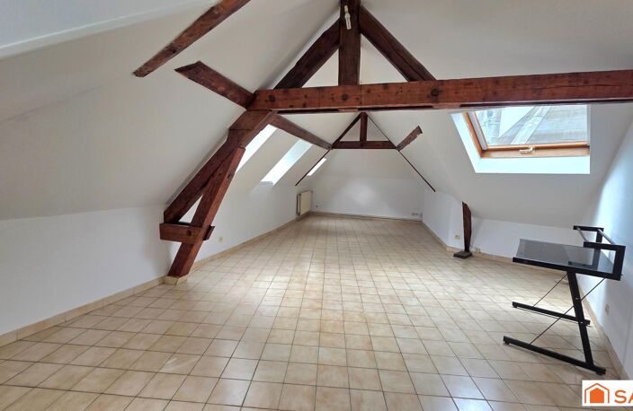 Bel appartement T4 en centre ville de Saint-Quentin — photo 4