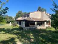 À seulement 1,5 km du centre de Dieulefit, découvrez cette spacieuse maison familiale avec grand terrain et fort potentiel d'aménagement — photo 4