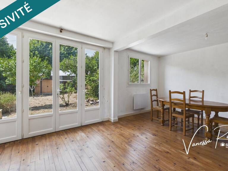 SAINT-JEAN-D'ANGÉLY : MAISON FAMILIALE PROCHE DES COMMODITÉS — photo 1
