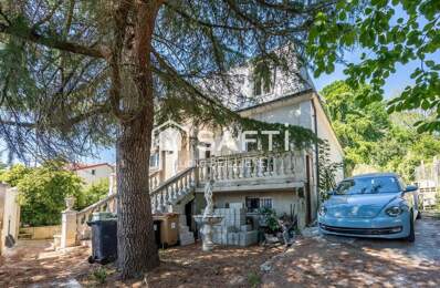 A GAGNY 93220 Maison de  202 m², 8 pièces, 5 chambres,  une cuisine fermée construite sur un terrain de 594m2 — photo du bien