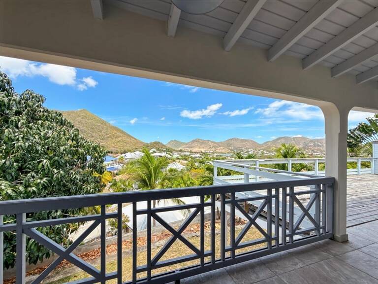 Villa T4 + 1 T2 à la baie orientale — photo 1
