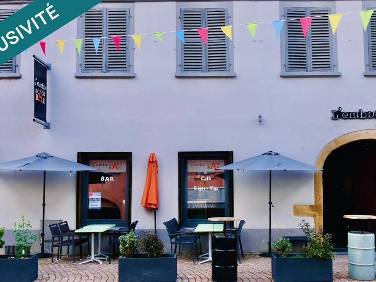 Bar emblématique au cœur de Neuf-Brisach — photo 1