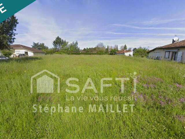 Proche de toutes commodités   763 m² viabilisé — photo du bien