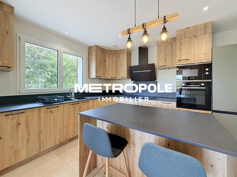 Maison familiale entièrement rénovée avec prestations premiu — photo 1