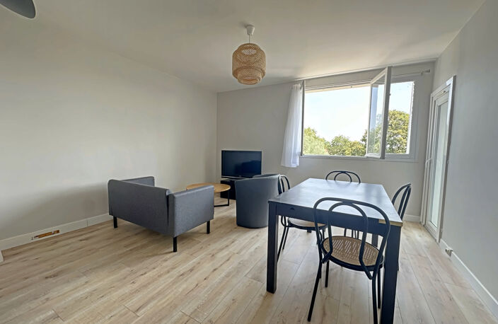 À LOUER   Appartement T4 de 75 m2 avec balcon, loggia et par — photo 2