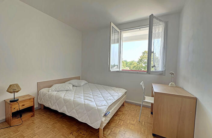 À LOUER   Appartement T4 de 75 m2 avec balcon, loggia et par — photo 3
