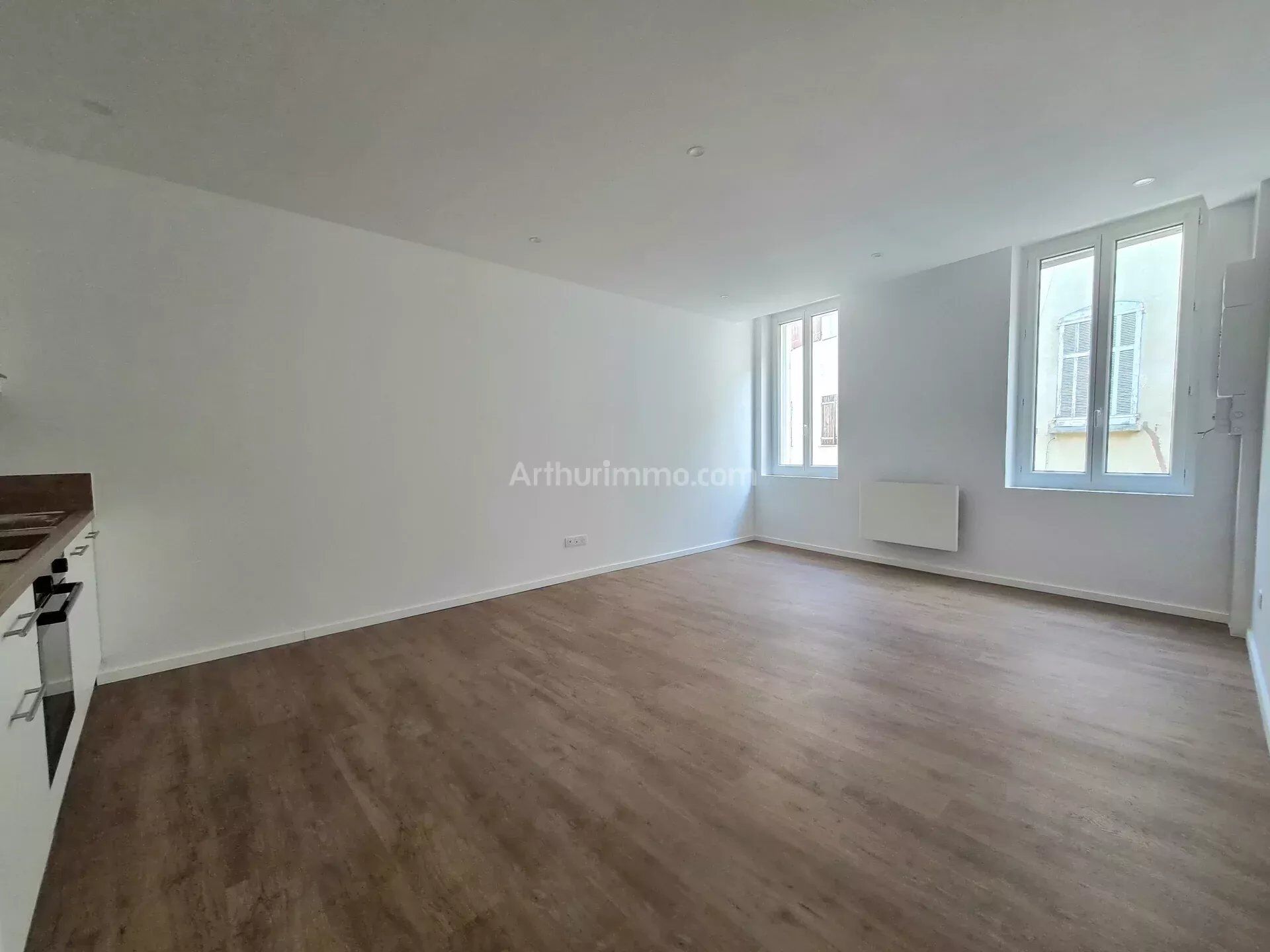 Appartement 3 pièces 79 m² · à Callas · 79 m² · 155 000 €