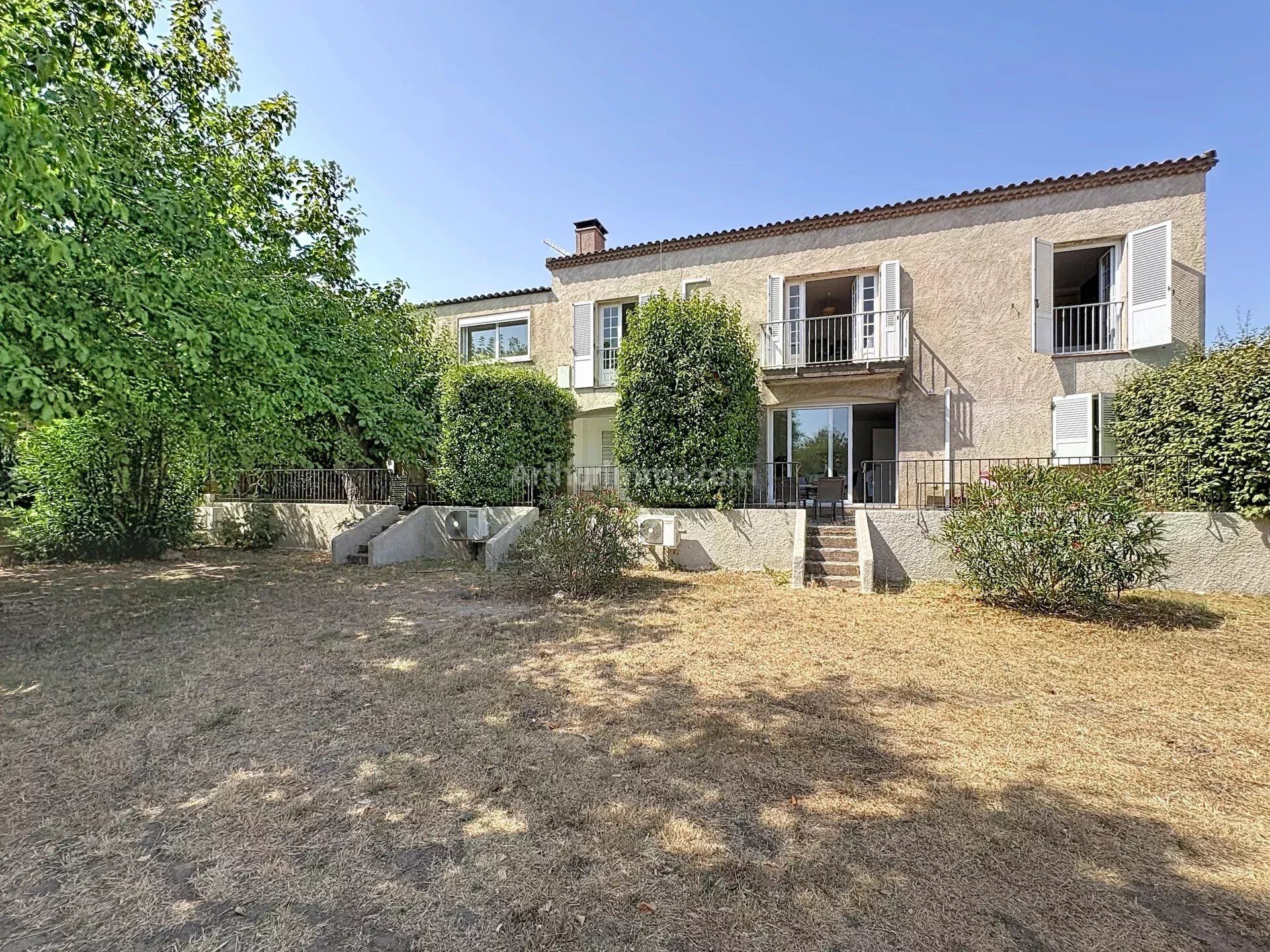 Maison 9 pièces 319 m² · à Calvi · 319 m² · 1 350 000 €
