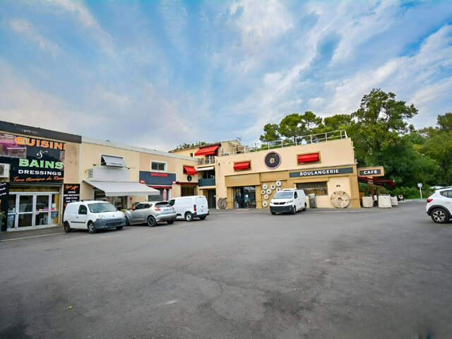 Cession DROIT AU BAIL TOUS COMMERCES   EMPLACEMENT No1 - MOU — photo du bien