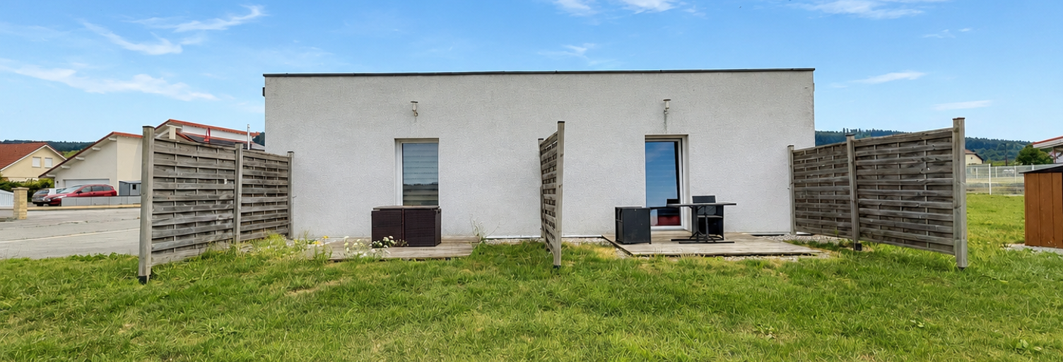 Commerce  76 m² à vendre à Damprichard (25450)