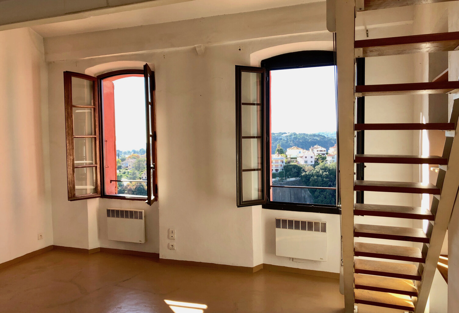 HAUT DE CAGNES dernier étage duplex 3 pièces — photo 1