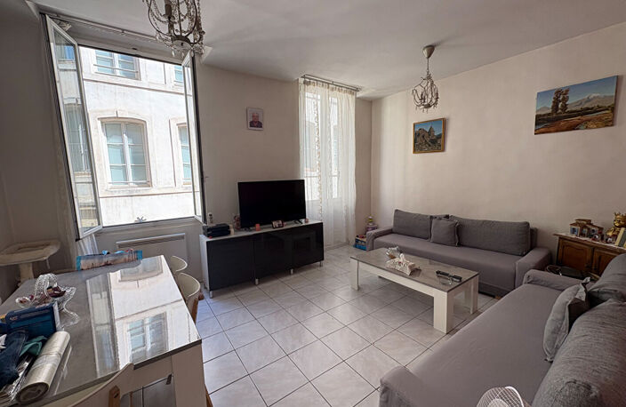 Immeuble Marseille 4 pièce(s) 154 m2 — photo 3