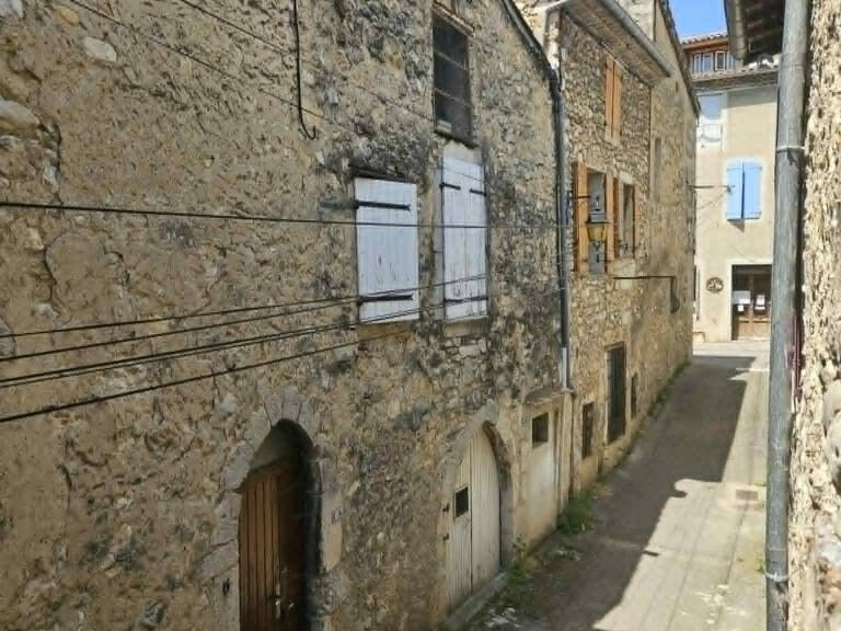 Saillans, maison au coeur du village — photo 1