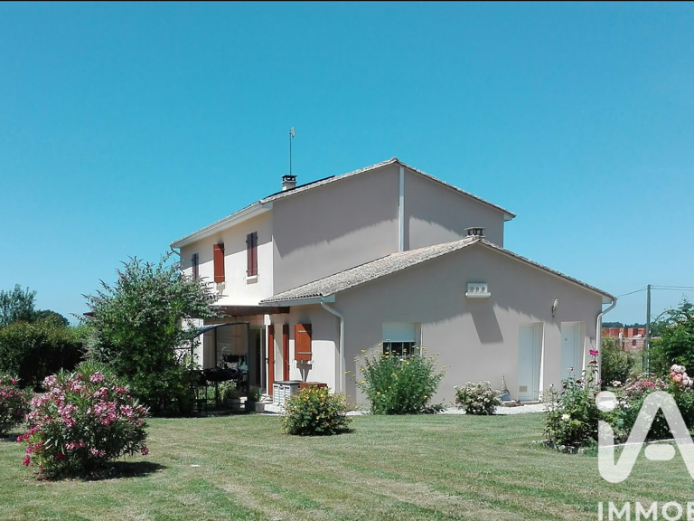 Vente Maison/villa 9 pièces — photo 1