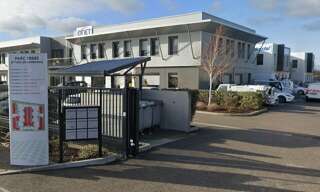 Commerce  598 m² à louer à Saint-Priest (69800)