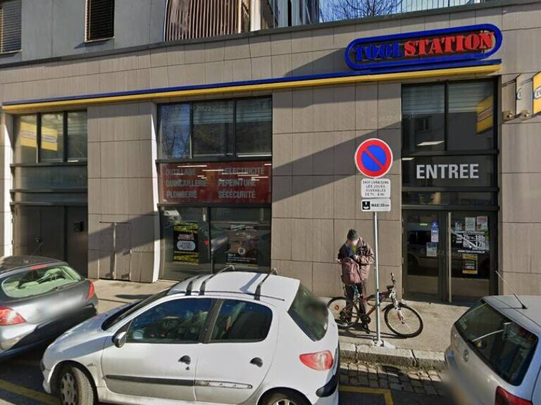 LOCAL COMMERCIAL à LOUER — photo 1