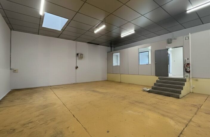 LOCAL D'ACTIVITE - ATELIER à LOUER — photo 2