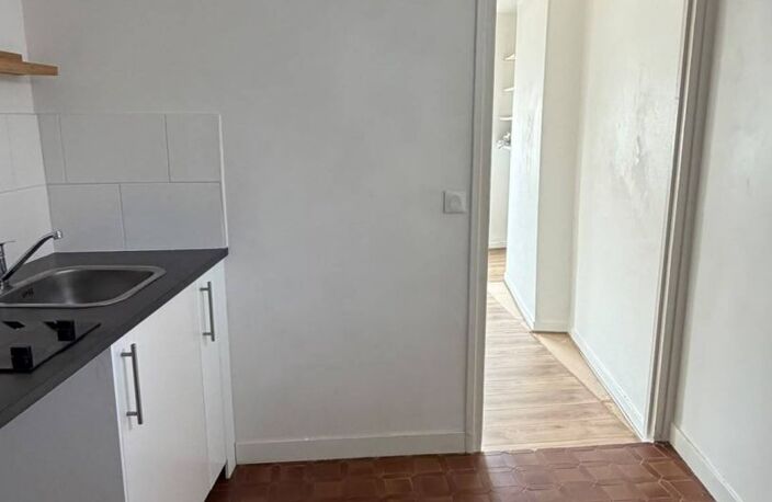 Studio dernier étage avec ascenseur — photo 3